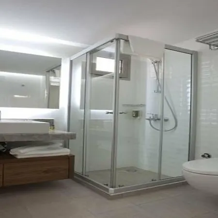 Kalinda Hotel 2*